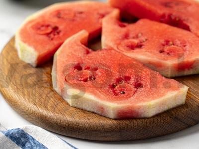 Sūdyta arbūzas Žingsnis 1