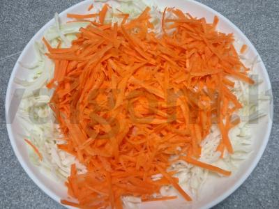 Rūgštaus kopūsto su krapų sėklomis Žingsnis 2