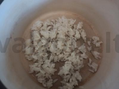 Onigiri su šviežiu agurku Žingsnis 1