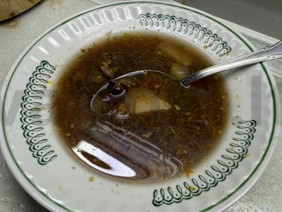 Pupelių sriuba su troškiniu pagrindine nuotrauka