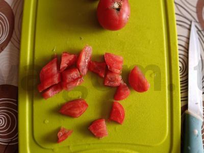 Kiaušinienė su cukinija, pomidorais ir šonine Žingsnis 4