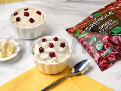 Ryžių košė su vyšniomis pagrindine nuotrauka