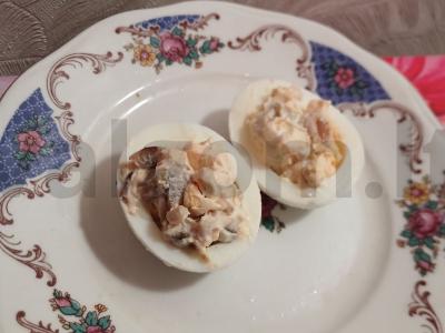 Kiaušiniai, įdaryti rūkytu unguriu pagrindine nuotrauka