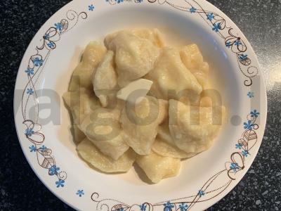 Koldūnai su varške ir Adygei sūriu Žingsnis 8