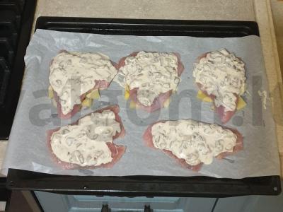 Kalakutienos kepsniai su grybų kepure Žingsnis 7