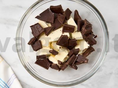 Sūrio ir vyšnių brownies Žingsnis 1