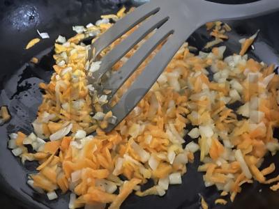 Kiaulienos faršo padažas su pomidorų padažu Žingsnis 2