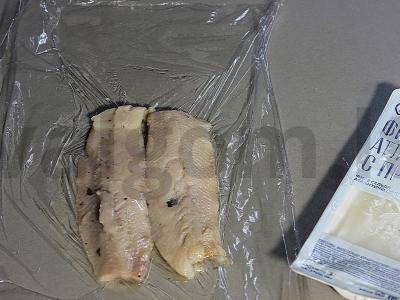 Silkės ritinėliai su varškės sūriu ir šviežiu agurku Žingsnis 1