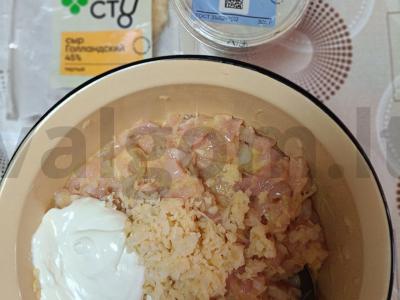 Vištienos kotletai su sūriu ir bulvėmis Žingsnis 4