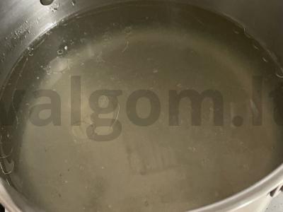 Sriuba su pievagrybiais vištienos sultinyje Žingsnis 1