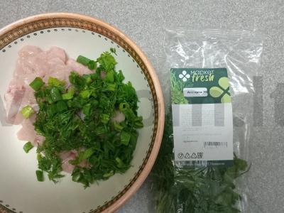 Smulkintos vištienos kotletai su voveraitėmis ir žolelėmis Žingsnis 2