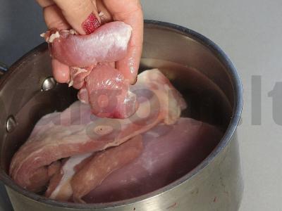 Šiltas kalakutienos salotas su žirniais ir paprika Žingsnis 2