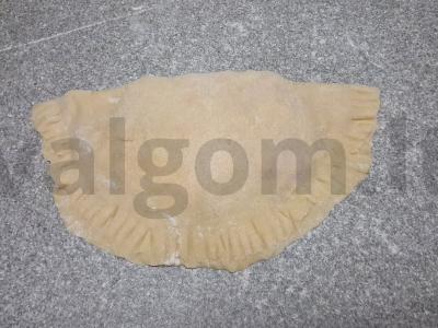 Kibinai su triušio faršu ir džiovinta kalendra Žingsnis 3