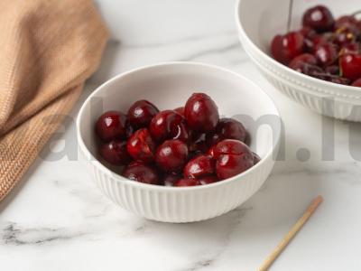 Sluoksniuotas pyragas su vyšniomis Žingsnis 1