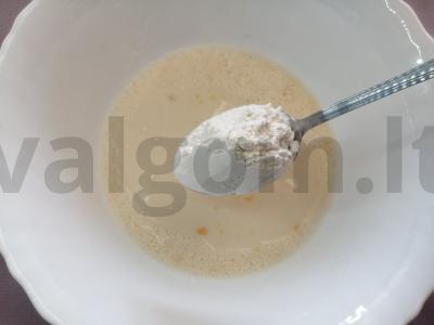Ploni blynai iš 1% riebumo pieno Žingsnis 4