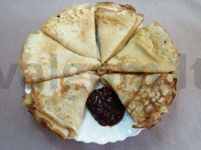 Ploni blynai iš 1% riebumo pieno pagrindine nuotrauka