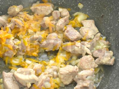 Daržovių troškinys su kalakutiena, kopūstais ir bulvėmis Žingsnis 5