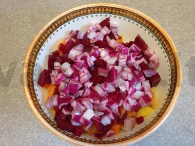 Vinegretas su marinuotais raudonais svogūnais Žingsnis 6