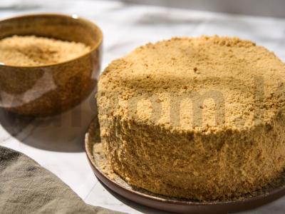 Tortas "Karvutė" su žemės riešutais Žingsnis 11