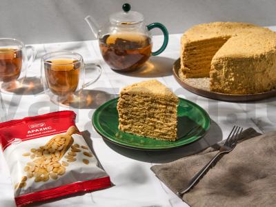 Tortas "Karvutė" su žemės riešutais pagrindine nuotrauka