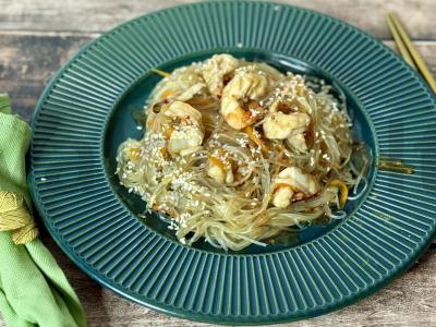 Funchosa su krevetėmis sojų padaže pagrindine nuotrauka