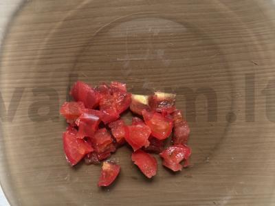 Tortilija su kiaušiniu, kumpiu ir varškės sūrio riekelėmis Žingsnis 3