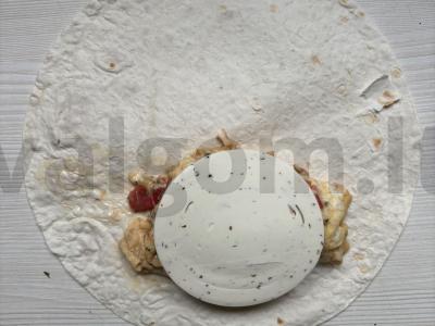 Tortilija su kiaušiniu, kumpiu ir varškės sūrio riekelėmis Žingsnis 11