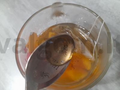 Abrikosų arbata su cinamonu Žingsnis 5