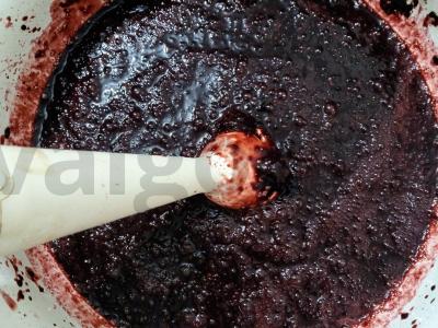 Prieskonių gervuogių uogienė Žingsnis 1