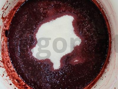 Prieskonių gervuogių uogienė Žingsnis 2