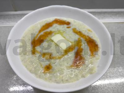 Miežių ir grikių pieno košė pagrindine nuotrauka