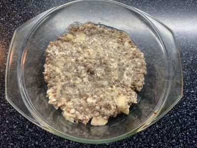 Varškės apkepas su grikiais ir obuoliu Žingsnis 6