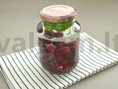 Vyšnių ir mėtų kompotas žiemai Žingsnis 3