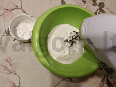 Suomijos blynai su grietinės kremu Žingsnis 4