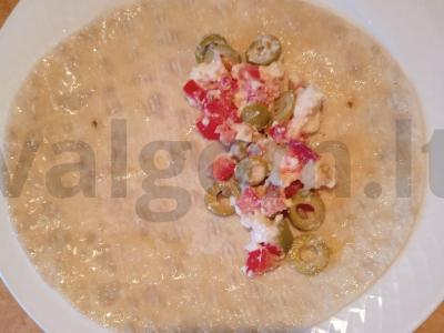 Tortilija su feta sūriu, pomidorais ir alyvuogėmis Žingsnis 6