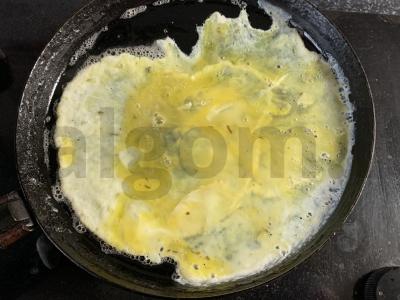 Avokado skramblys ant duonos Žingsnis 6