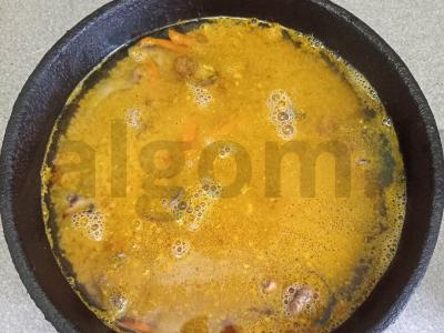 Bulguras su keptais pievagrybiais, morkomis ir svogūnais Žingsnis 7