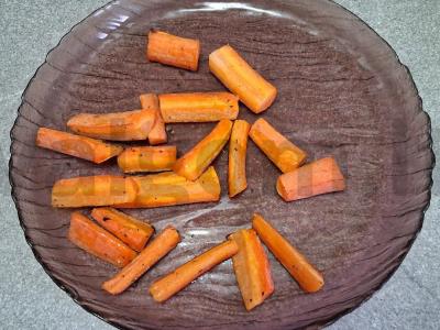 Jautienos steikai su keptų morkų garnyru Žingsnis 3