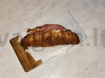 Pusryčiai su kruasanu „Karšta prancūzė“ pagrindine nuotrauka