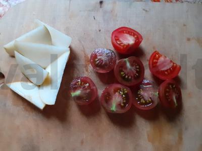 Salotos su kriaušėmis ir vyšniniais pomidorais Žingsnis 1