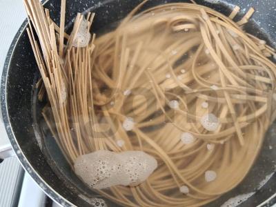 Grikių makaronai su morkomis ir pievagrybiais Žingsnis 5