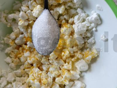 Varškės įdaras sluoksniams ir bandelėms su citrusiniais akcentais Žingsnis 2