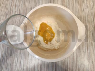 Medus mannikas su kefyru Žingsnis 3