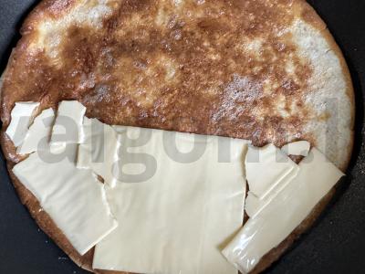 Avižų blynas su karbonaidu ir sūriu Žingsnis 4