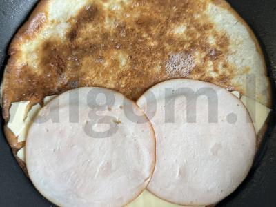 Avižų blynas su karbonaidu ir sūriu Žingsnis 5