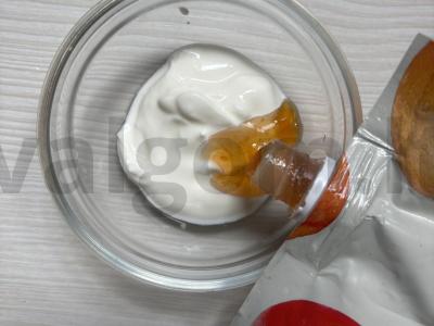 Greitas desertas iš krekerių ir džemo Žingsnis 1