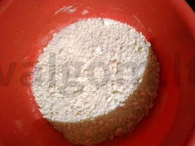 Persikų džemo pyragas Žingsnis 1