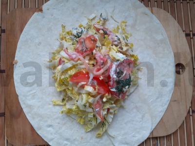 Daržovių šaurma su sūriu per 20 minučių Žingsnis 4