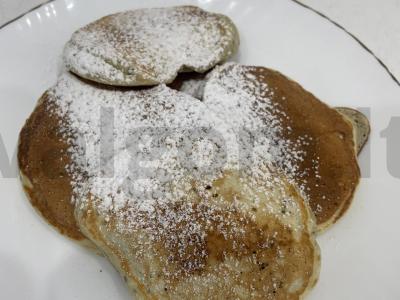 Blynai su braškėmis ir aguonomis pagrindine nuotrauka