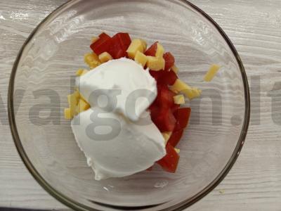Pomidorų ir dviejų rūšių sūrio tartaletės Žingsnis 2